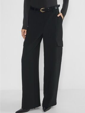 Like New- Black Aritzia Bridger Cargo Pants Size 6